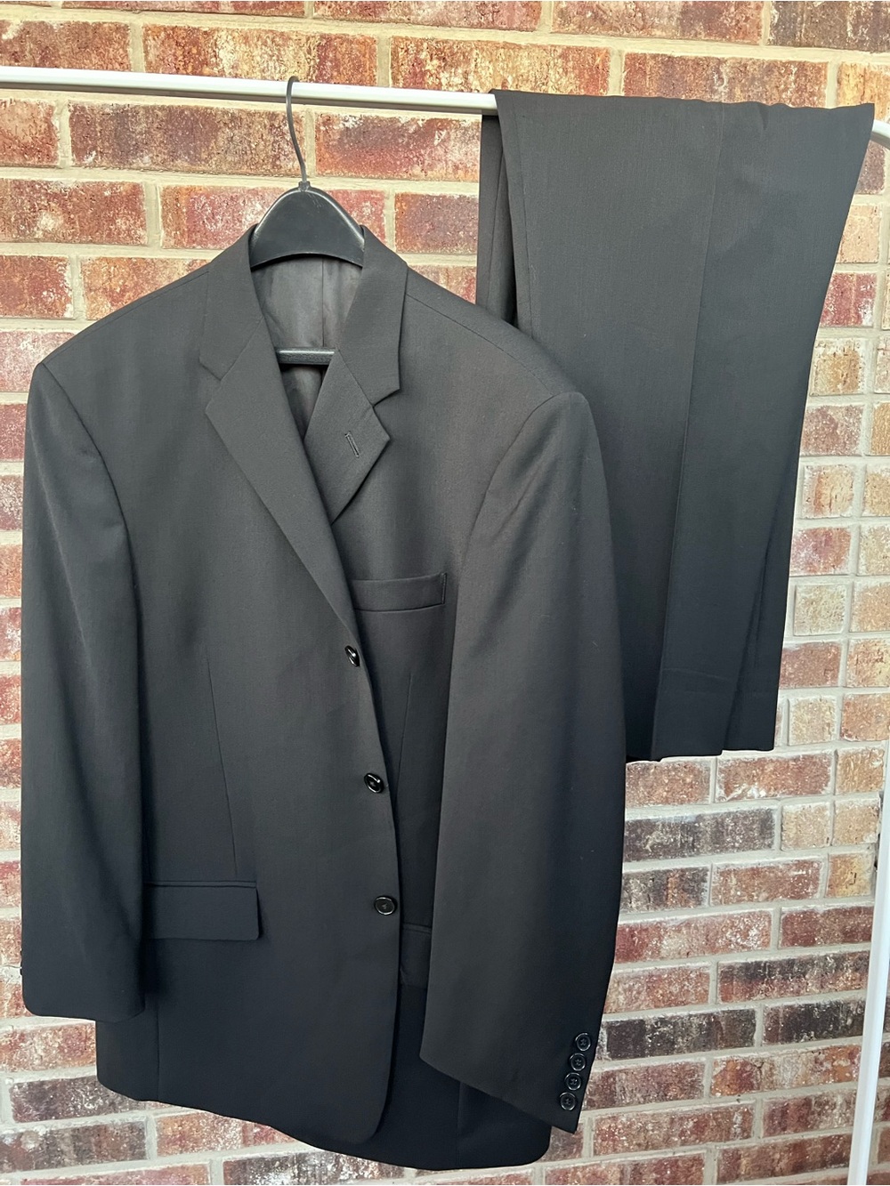 Unlisted by Kenneth Cole Black 2-Piece Worsted Wool Suit 46R W40